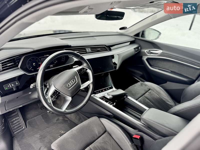 Внедорожник / Кроссовер Audi e-tron 2020 в Мукачево