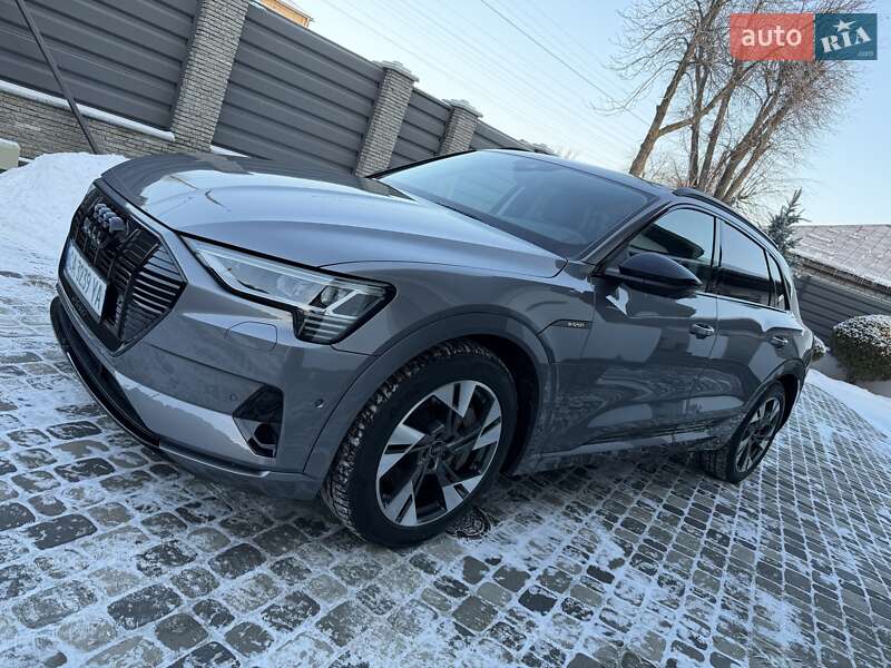 Внедорожник / Кроссовер Audi e-tron 2020 в Черкассах
