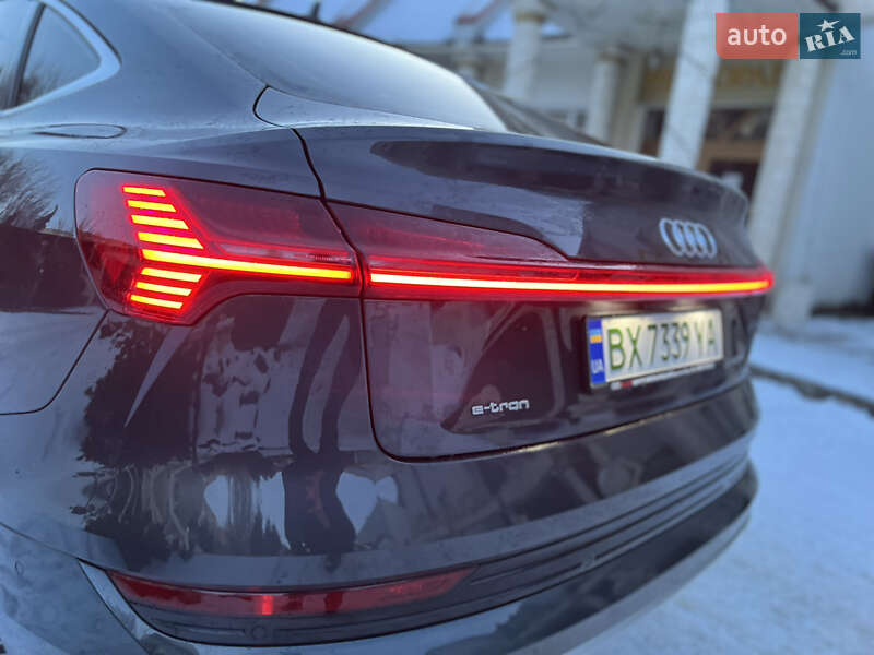 Позашляховик / Кросовер Audi e-tron 2022 в Хмельницькому