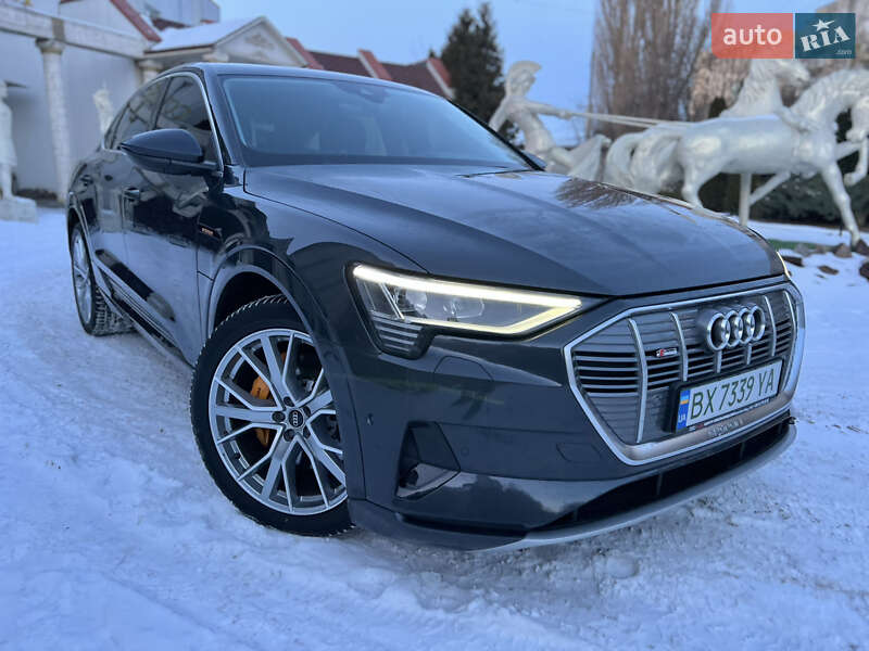 Позашляховик / Кросовер Audi e-tron 2022 в Хмельницькому