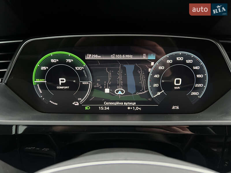 Позашляховик / Кросовер Audi e-tron 2022 в Хмельницькому