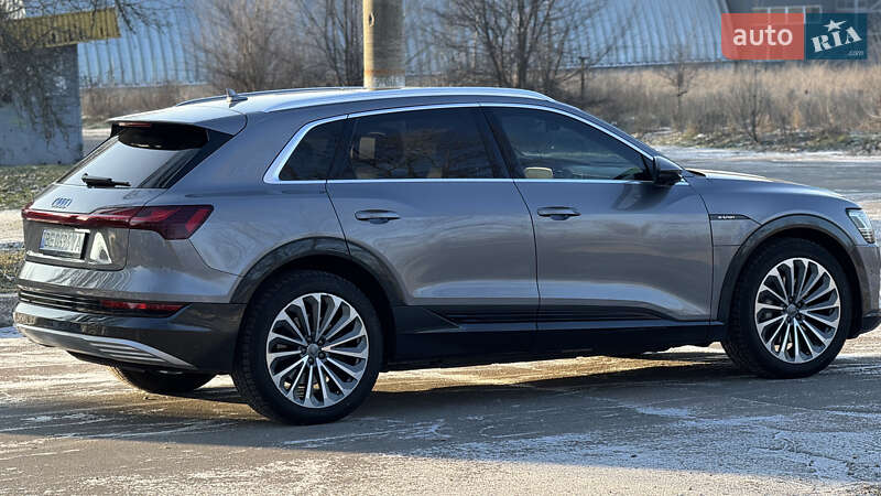 Внедорожник / Кроссовер Audi e-tron 2019 в Первомайске фото 6 Внедорожник / Кроссовер Audi e-tron 2019 в Первомайске