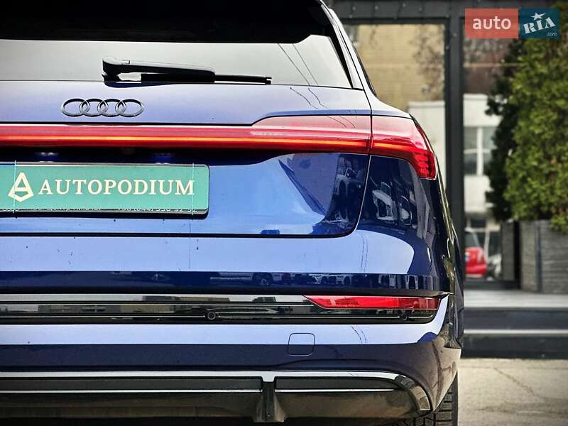 Внедорожник / Кроссовер Audi e-tron 2021 в Киеве