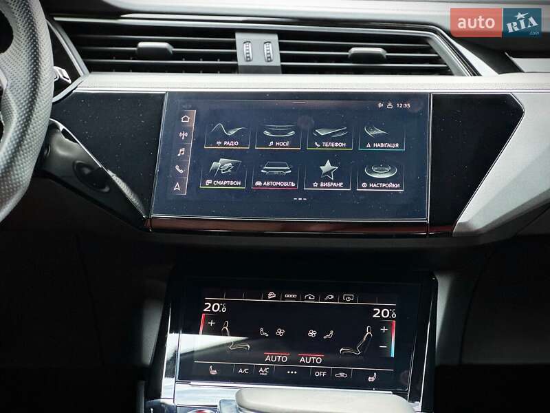Внедорожник / Кроссовер Audi e-tron 2021 в Киеве