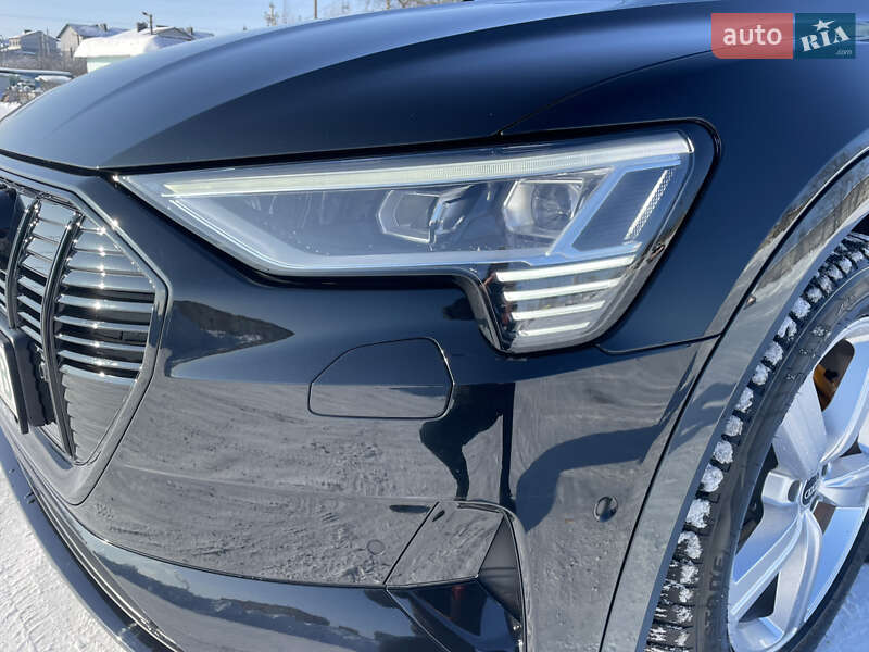 Внедорожник / Кроссовер Audi e-tron 2021 в Ровно