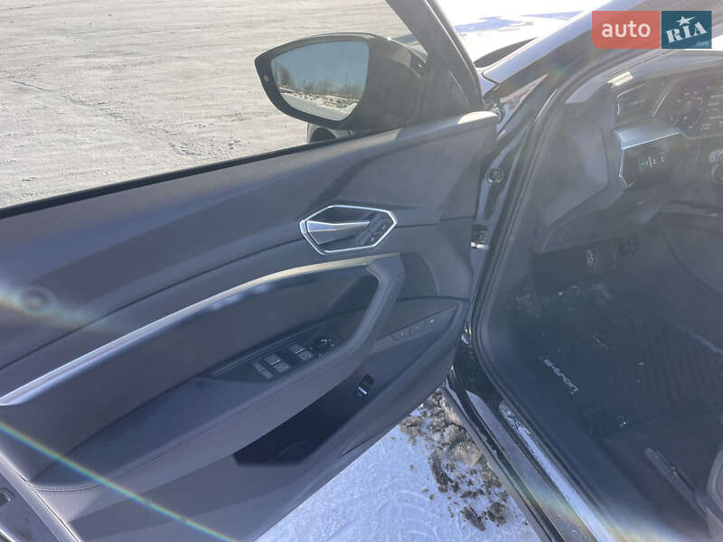 Внедорожник / Кроссовер Audi e-tron 2021 в Ровно