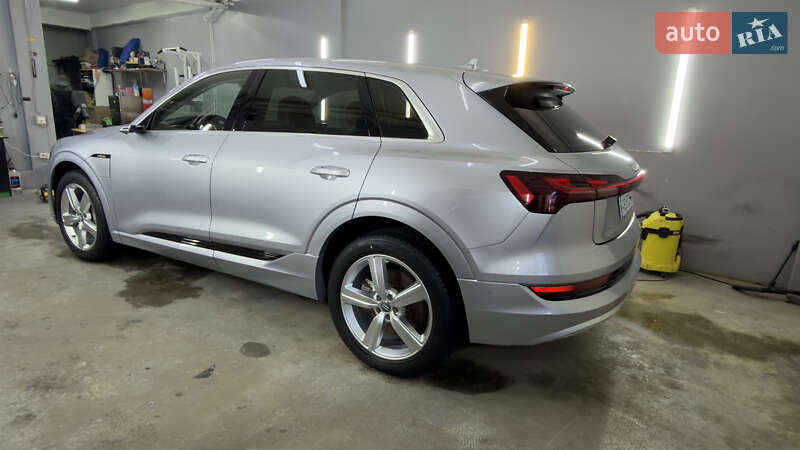 Позашляховик / Кросовер Audi e-tron 2019 в Луцьку