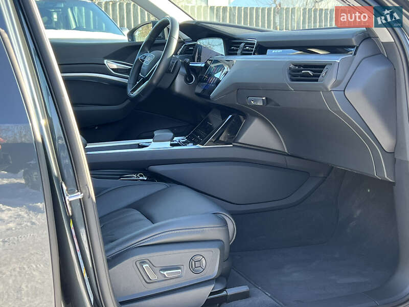 Внедорожник / Кроссовер Audi e-tron 2022 в Луцке