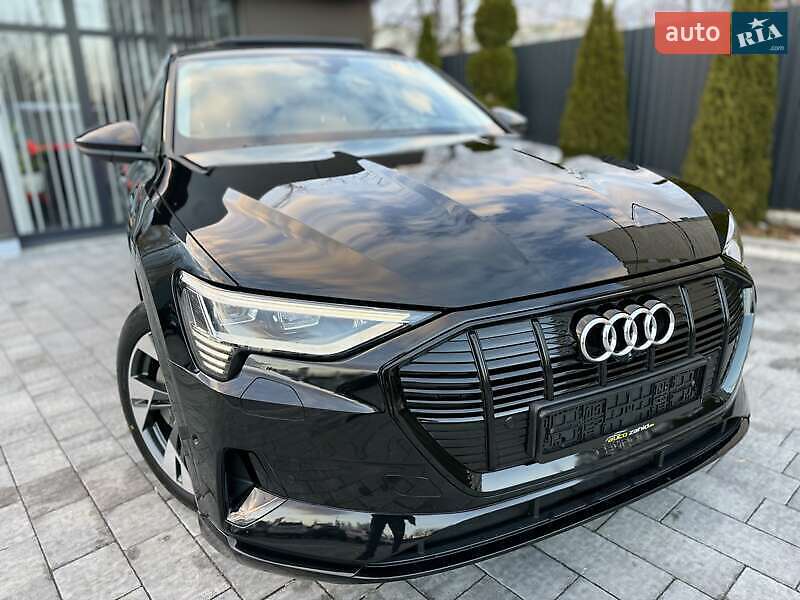 Позашляховик / Кросовер Audi e-tron 2021 в Львові