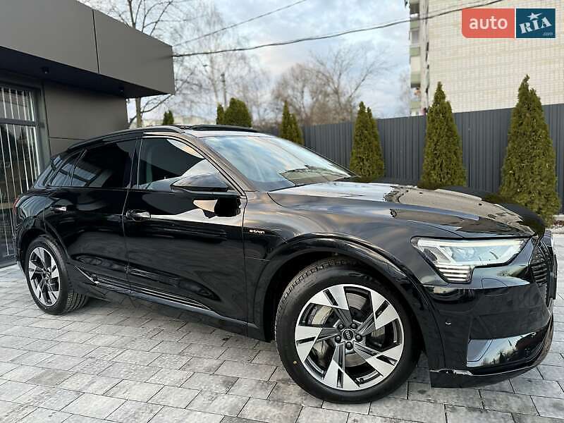 Позашляховик / Кросовер Audi e-tron 2021 в Львові