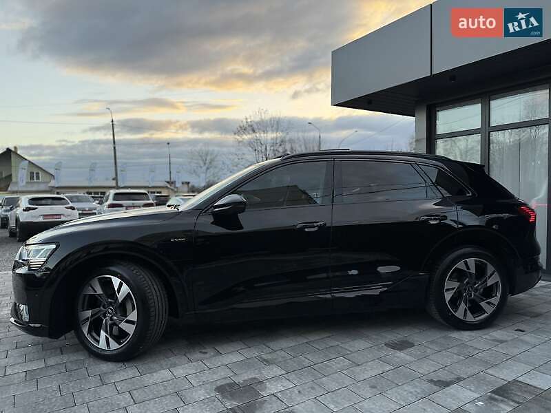 Позашляховик / Кросовер Audi e-tron 2021 в Львові