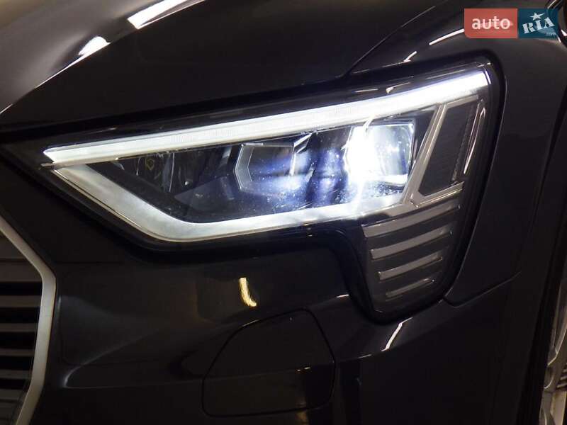 Внедорожник / Кроссовер Audi e-tron 2020 в Киеве фото 15 Внедорожник / Кроссовер Audi e-tron 2020 в Киеве
