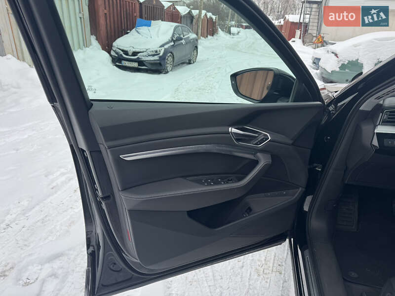 Внедорожник / Кроссовер Audi e-tron 2019 в Ровно