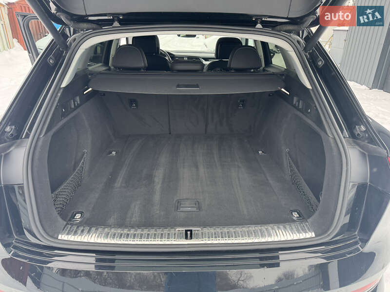 Внедорожник / Кроссовер Audi e-tron 2019 в Ровно