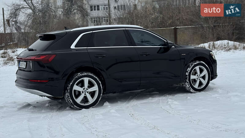 Позашляховик / Кросовер Audi e-tron 2019 в Умані фото 22 Позашляховик / Кросовер Audi e-tron 2019 в Умані