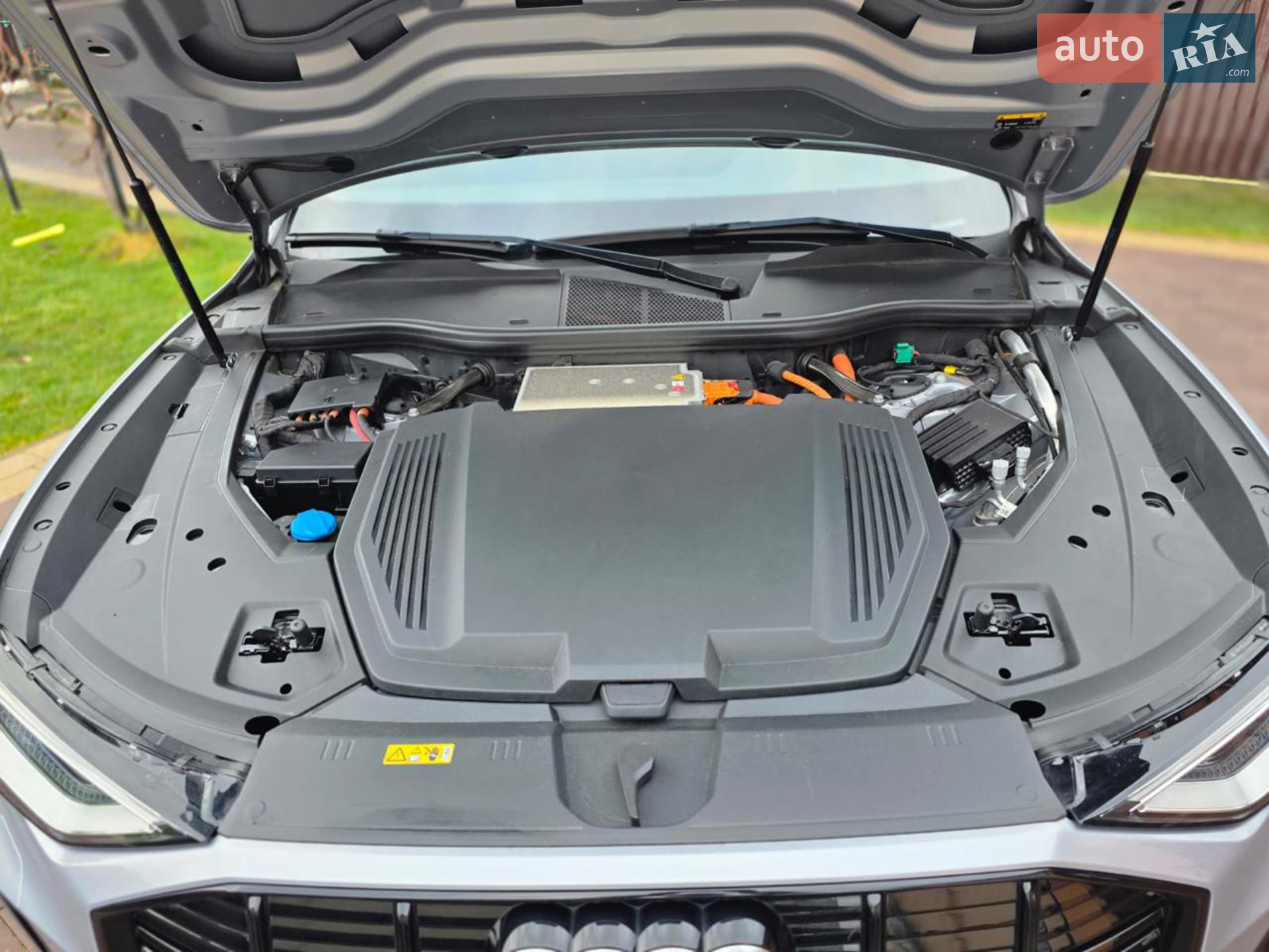 2020 Audi e-tron - мініатюра 13
