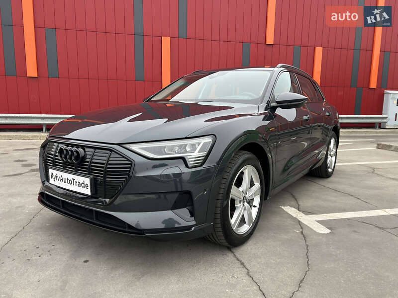Внедорожник / Кроссовер Audi e-tron 2022 в Киеве фото 4 Внедорожник / Кроссовер Audi e-tron 2022 в Киеве
