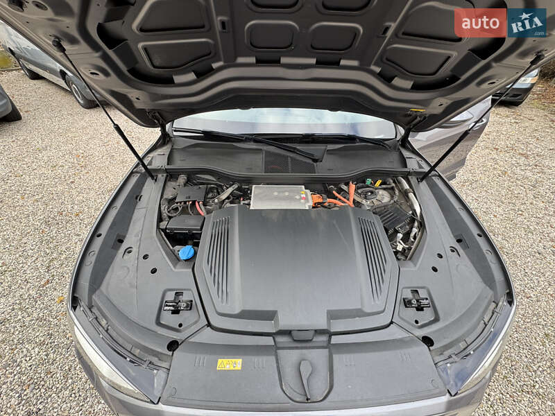 Позашляховик / Кросовер Audi e-tron 2021 в Львові