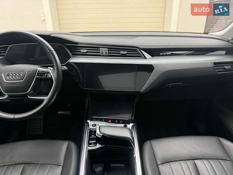 Внедорожник / Кроссовер Audi e-tron 2020 в Ровно
