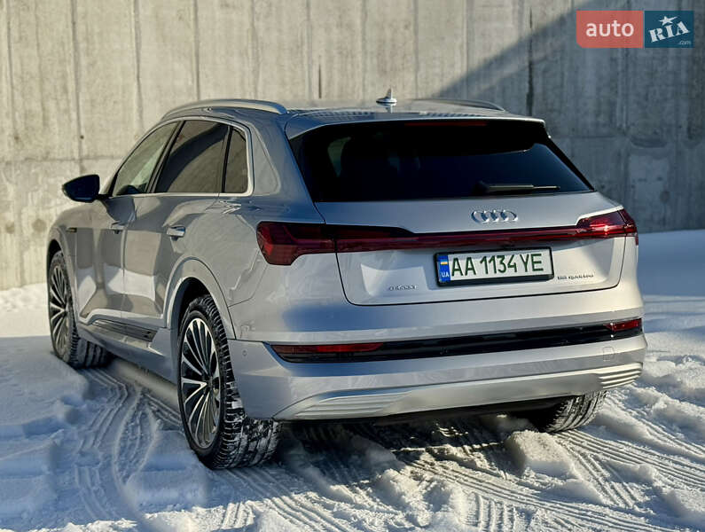 Внедорожник / Кроссовер Audi e-tron 2021 в Киеве