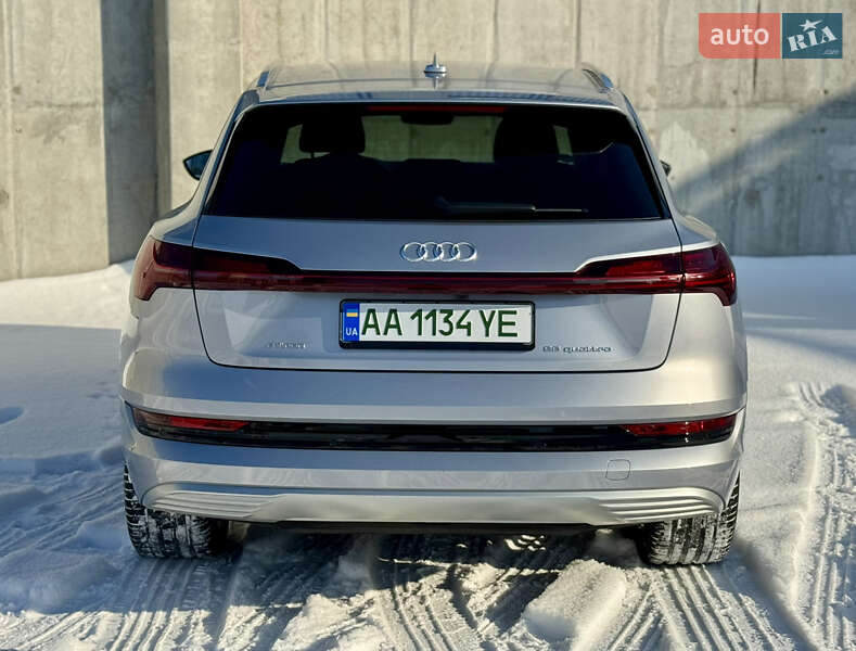 Внедорожник / Кроссовер Audi e-tron 2021 в Киеве