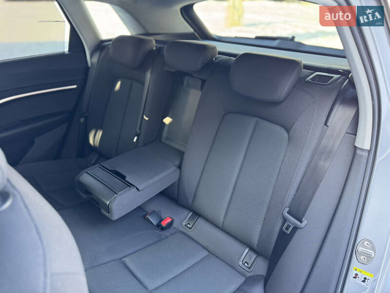 Внедорожник / Кроссовер Audi e-tron 2021 в Киеве