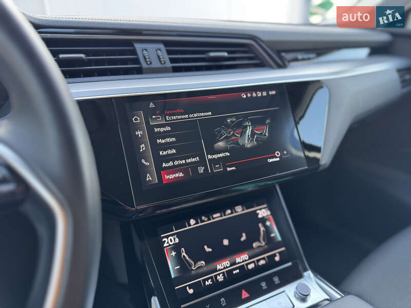 Внедорожник / Кроссовер Audi e-tron 2021 в Киеве