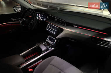 Внедорожник / Кроссовер Audi e-tron 2021 в Киеве фото 107 Внедорожник / Кроссовер Audi e-tron 2021 в Киеве