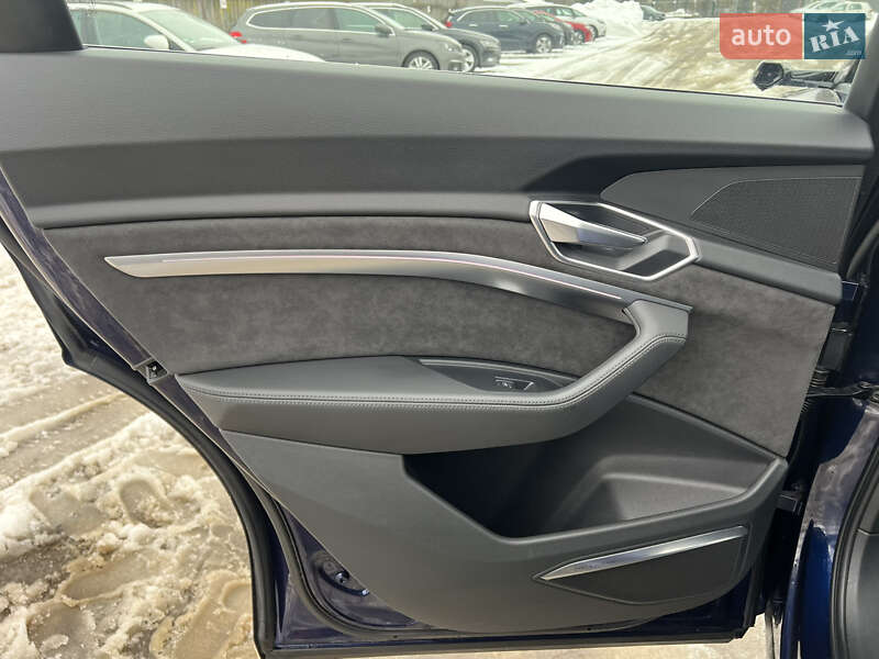 Внедорожник / Кроссовер Audi e-tron 2020 в Луцке фото 48 Внедорожник / Кроссовер Audi e-tron 2020 в Луцке