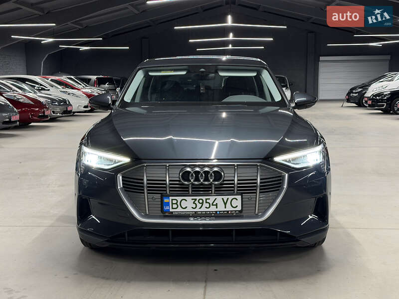 Позашляховик / Кросовер Audi e-tron 2020 в Володимирі