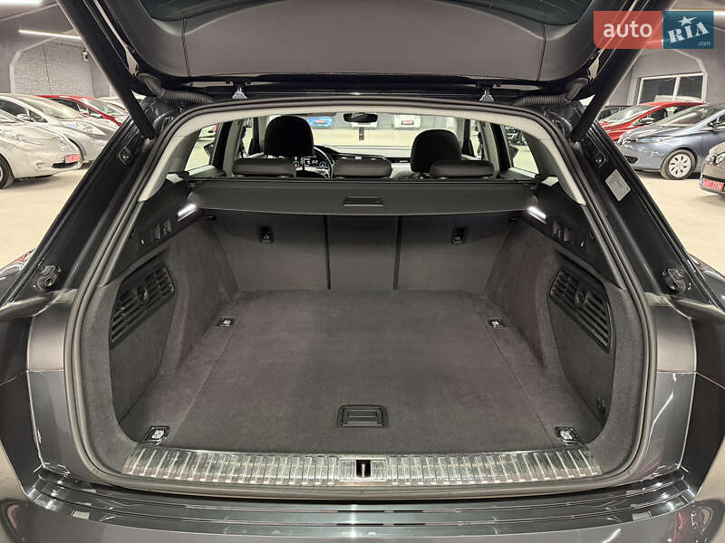 Позашляховик / Кросовер Audi e-tron 2020 в Володимирі