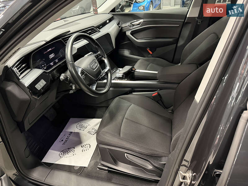 Позашляховик / Кросовер Audi e-tron 2020 в Володимирі