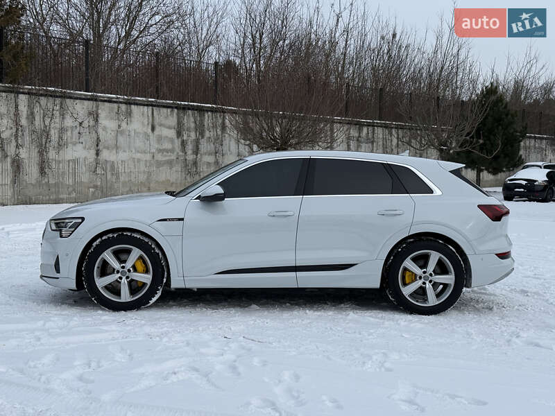 Внедорожник / Кроссовер Audi e-tron 2021 в Ровно