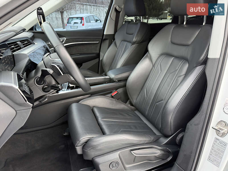 Внедорожник / Кроссовер Audi e-tron 2021 в Ровно