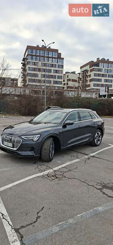 Позашляховик / Кросовер Audi e-tron 2020 в Ужгороді