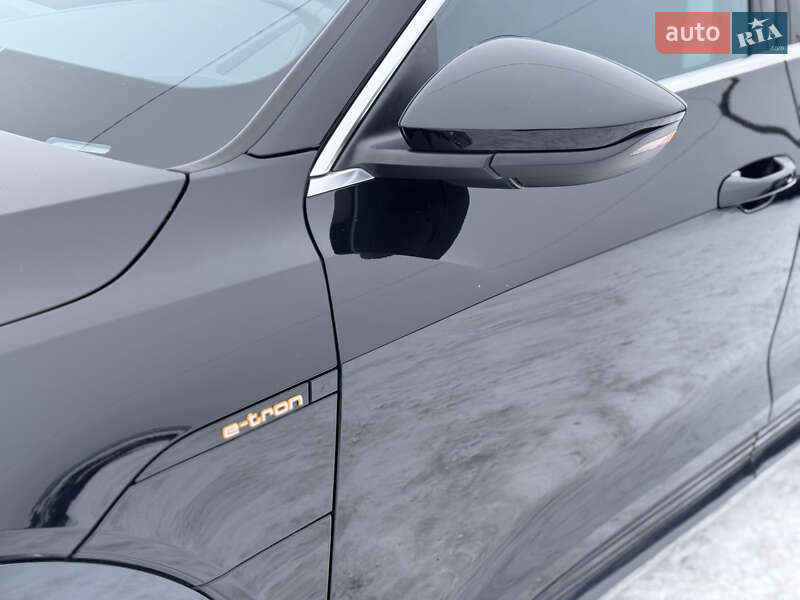 Внедорожник / Кроссовер Audi e-tron 2020 в Ивано-Франковске