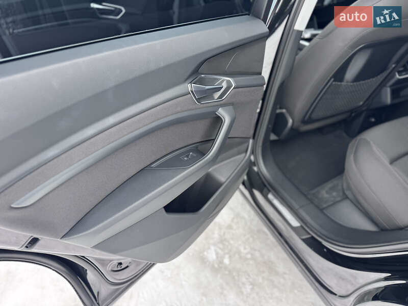 Внедорожник / Кроссовер Audi e-tron 2020 в Ивано-Франковске