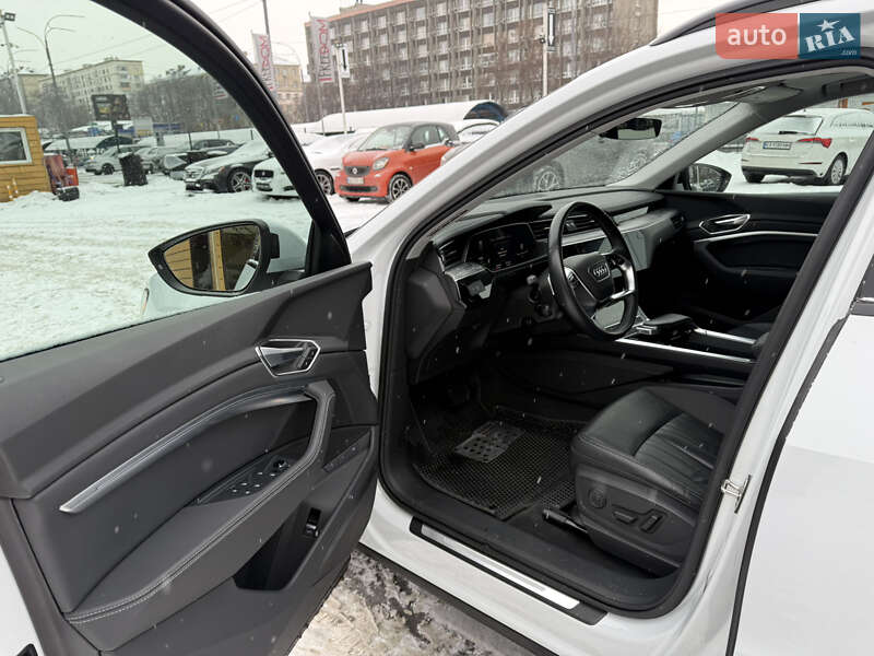 Внедорожник / Кроссовер Audi e-tron 2021 в Киеве