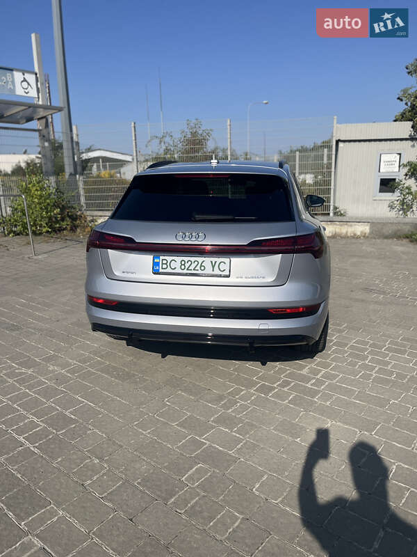 Позашляховик / Кросовер Audi e-tron 2022 в Львові фото 45 Позашляховик / Кросовер Audi e-tron 2022 в Львові