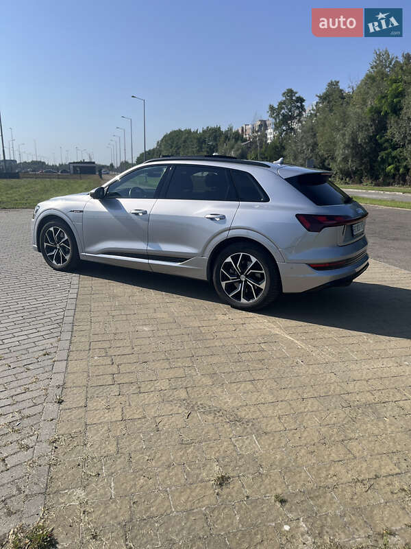 Позашляховик / Кросовер Audi e-tron 2022 в Львові фото 14 Позашляховик / Кросовер Audi e-tron 2022 в Львові