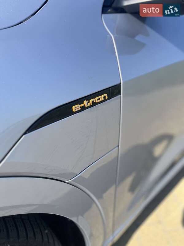 Позашляховик / Кросовер Audi e-tron 2022 в Львові фото 22 Позашляховик / Кросовер Audi e-tron 2022 в Львові