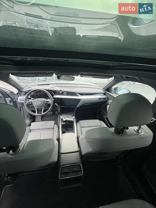 Позашляховик / Кросовер Audi e-tron 2022 в Львові фото 95 Позашляховик / Кросовер Audi e-tron 2022 в Львові