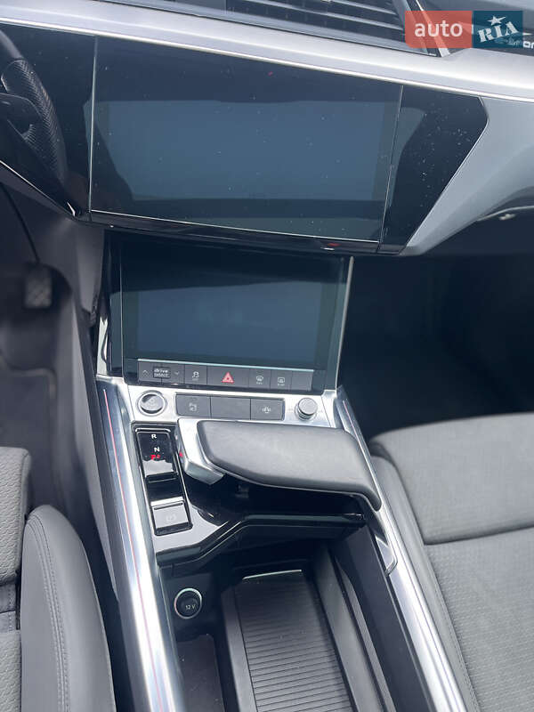 Позашляховик / Кросовер Audi e-tron 2022 в Львові фото 83 Позашляховик / Кросовер Audi e-tron 2022 в Львові