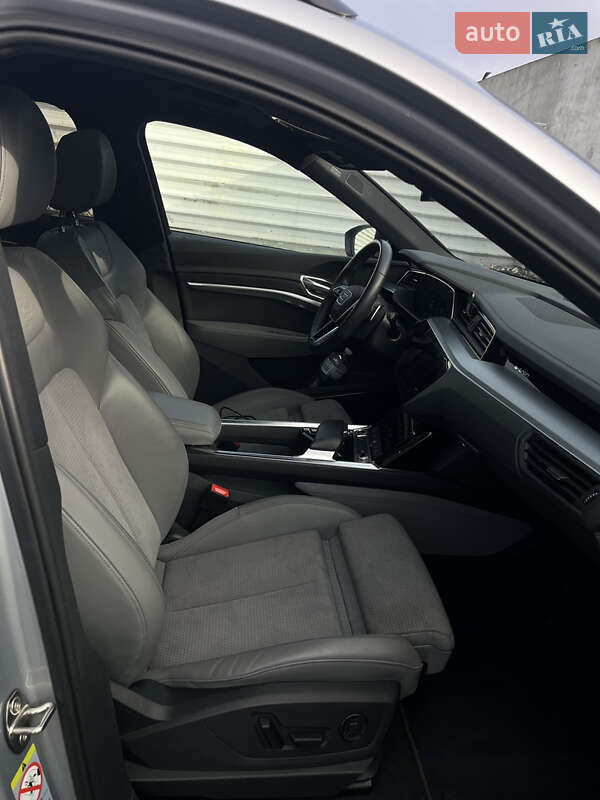 Позашляховик / Кросовер Audi e-tron 2022 в Львові фото 73 Позашляховик / Кросовер Audi e-tron 2022 в Львові