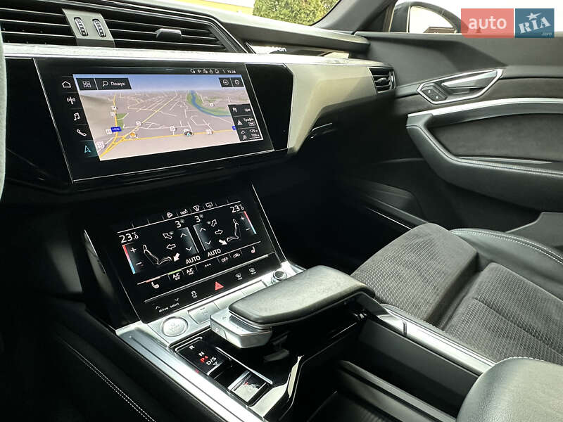 Внедорожник / Кроссовер Audi e-tron 2019 в Мукачево