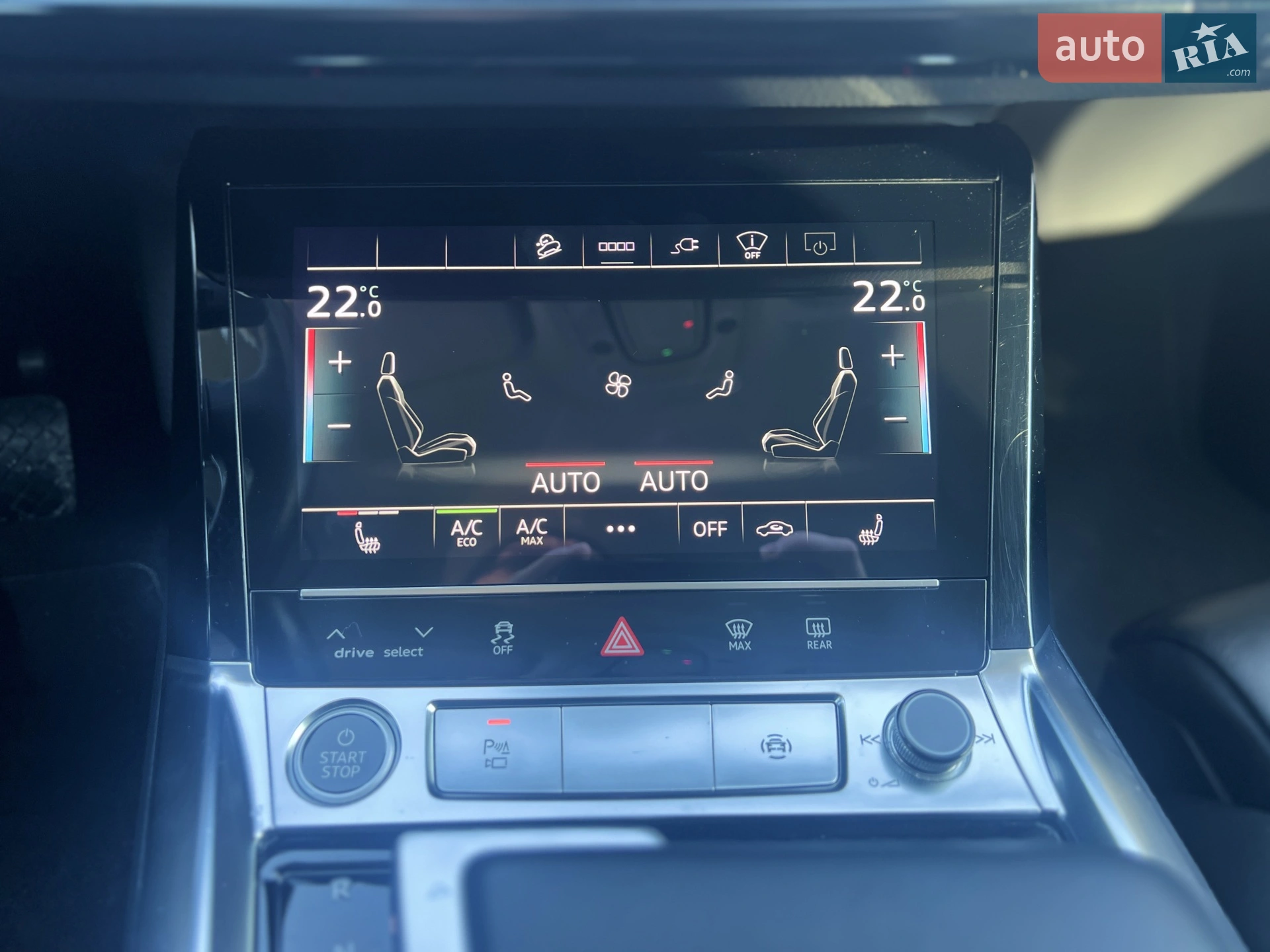 2021 Audi e-tron - мініатюра 19