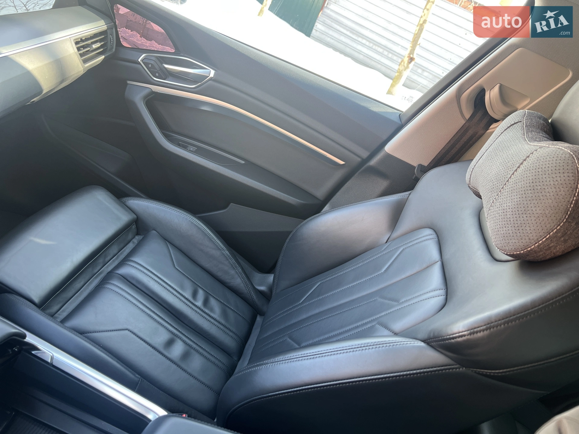 2021 Audi e-tron - мініатюра 28