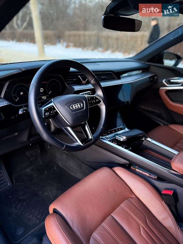 Позашляховик / Кросовер Audi e-tron 2022 в Одесі