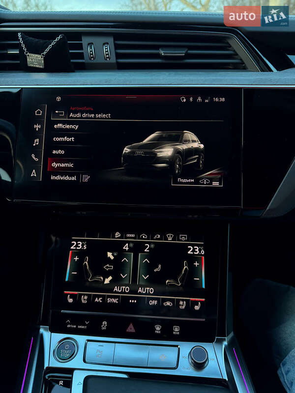 Позашляховик / Кросовер Audi e-tron 2022 в Одесі