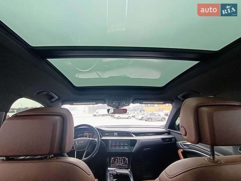 Позашляховик / Кросовер Audi e-tron 2022 в Львові